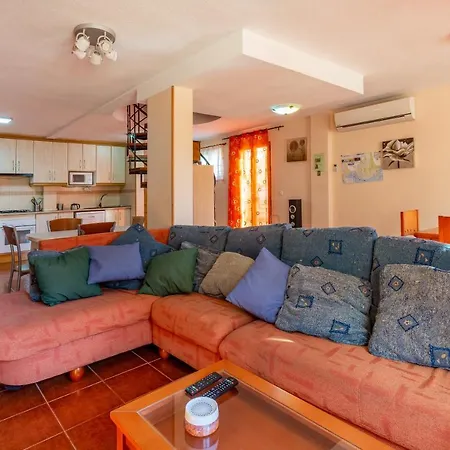 Vakantiehuis Marclna62 *